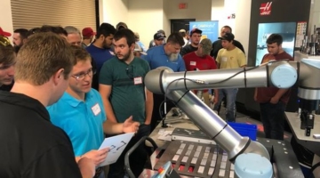 Aftale åbner muligheder for Universal Robots på markedet for robotbetjente CNC-maskiner i USA