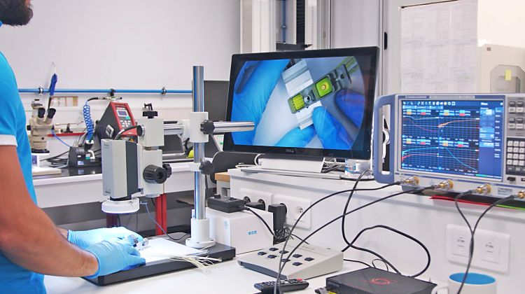 Nicomatic har åbnet materiale testlab