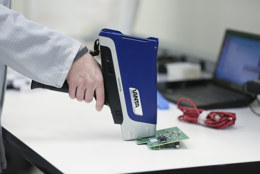 Olympus hÃ¥ndholdt XRF til elektronik