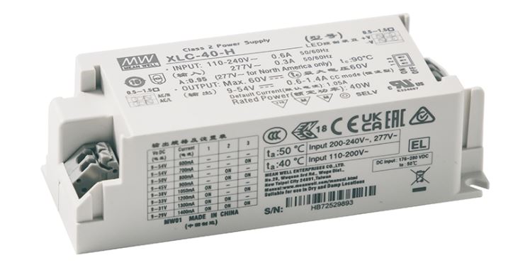 XLC-40, Flicker free LED-driver med konstant -strøm eller -udgangsspænding, fra MEAN WELL. Forhandler er Power Technic. Ring 70 208 210 for mere information.