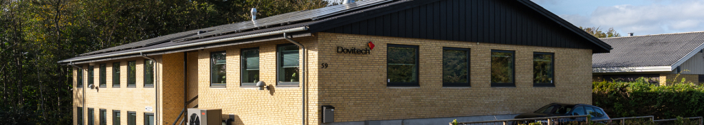Dovitech A/S hovedkontor i Birkerød med firmabygning og omgivelser.